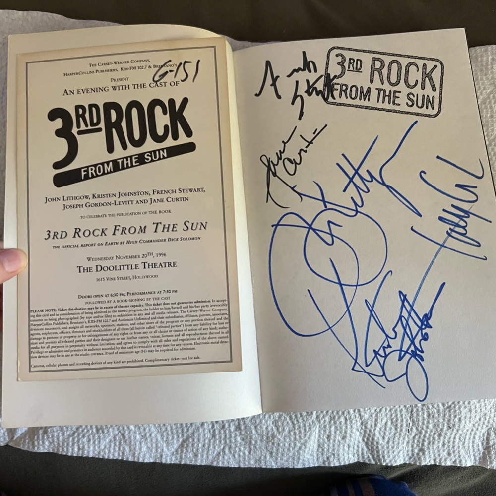 3rd Rock From The Sun book - autographed by cast - from event Nov 20, 1996